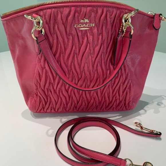 NWOT Genuine Coach Pink Leather Handbag w/shoulder strap - Picture 1 of 6